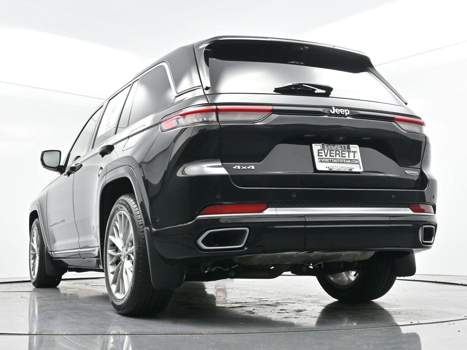 Used 2023 Jeep Grand Cherokee Summit w/ Adv Protech Group IV AWD/4WD image 53