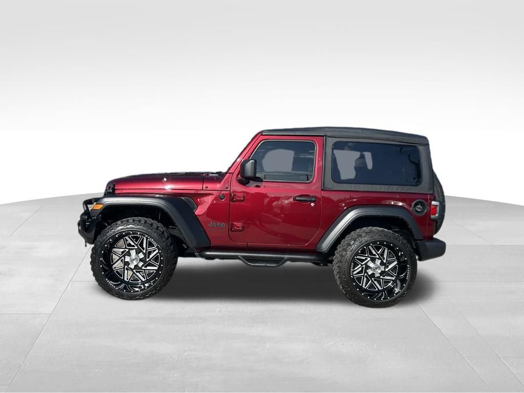 Used 2022 Jeep Wrangler Willys image 2