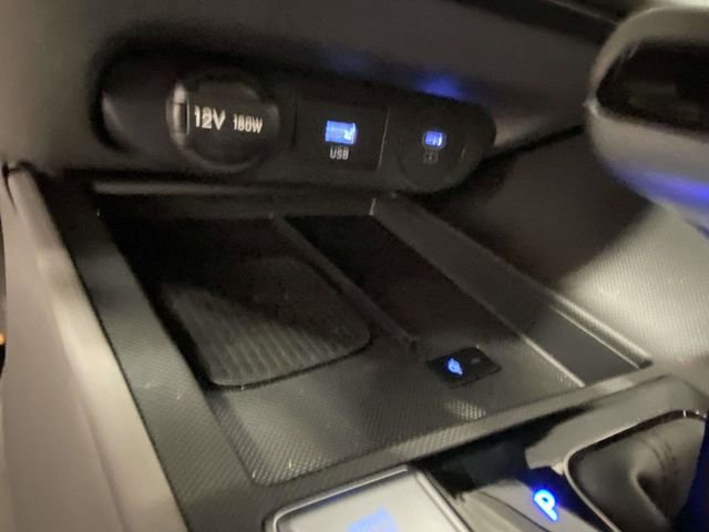 Certified 2025 Hyundai Elantra Sport image 18