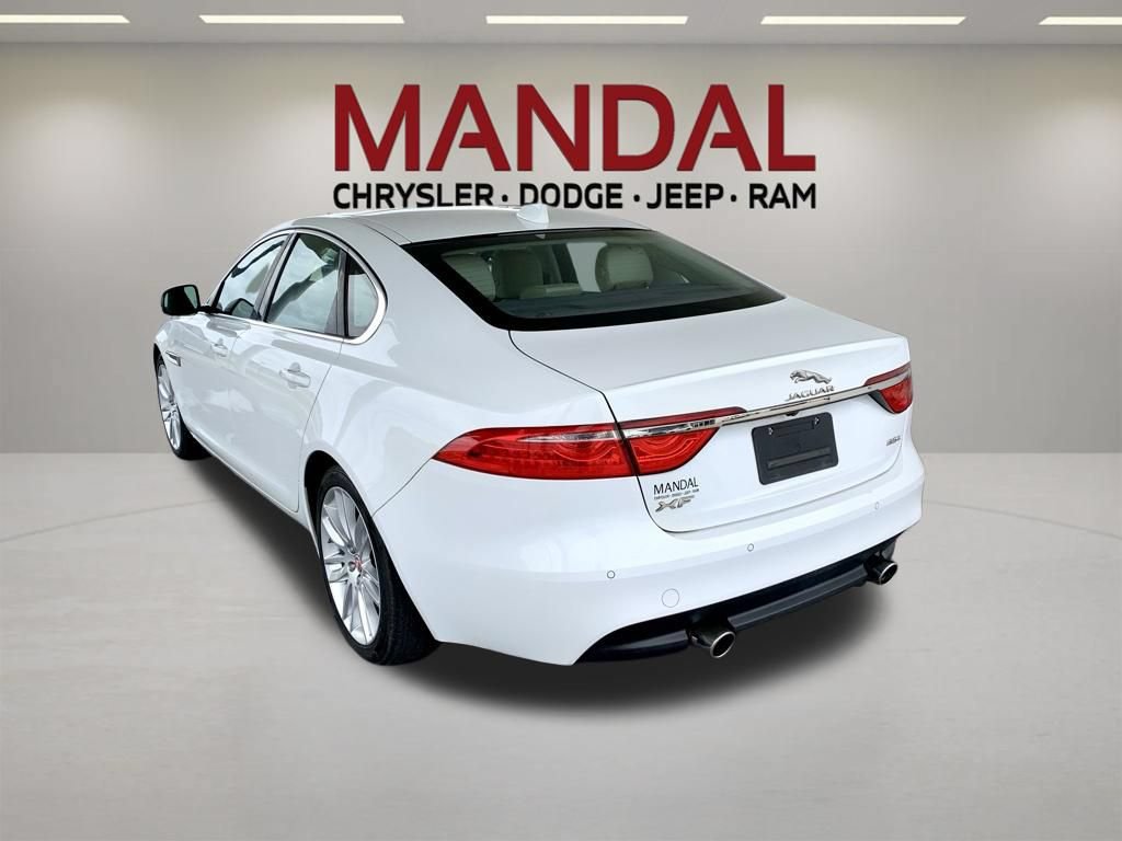 Used 2016 Jaguar XF Prestige RWD image 7
