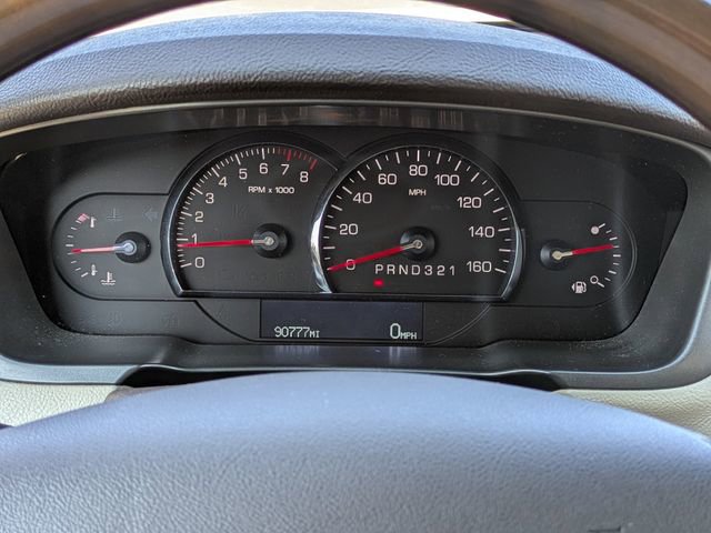 Used 2011 Cadillac DTS Luxury image 24