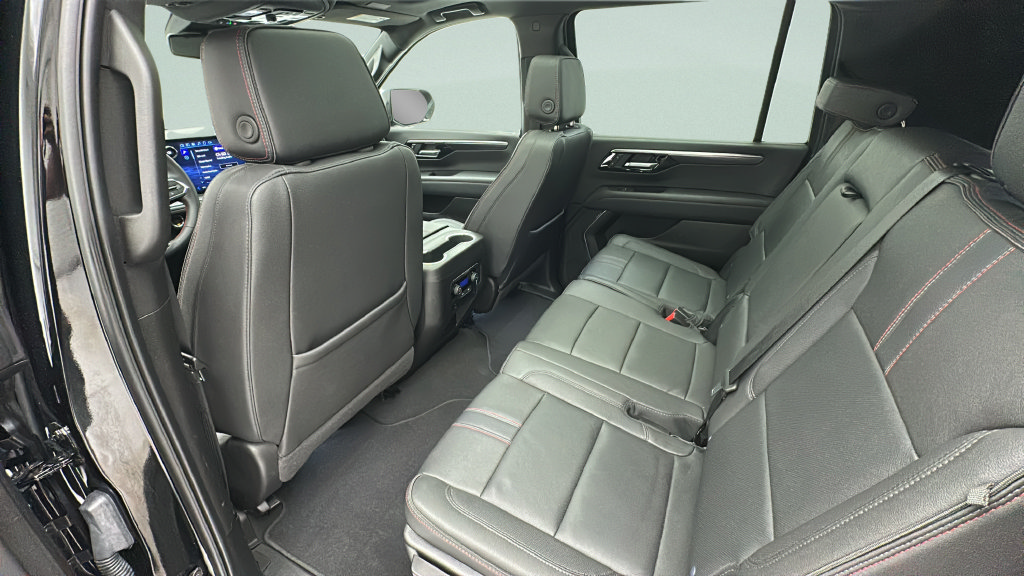 Used 2026 Chevrolet Suburban RST w/ Sun And Tow Package AWD/4WD image 10