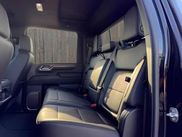 Used 2024 Chevrolet Silverado 2500 High Country w/ High Country Premium Package AWD/4WD image 17