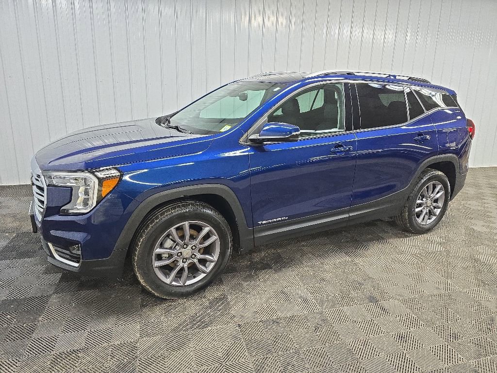 Used 2023 GMC Terrain SLT AWD/4WD image 6