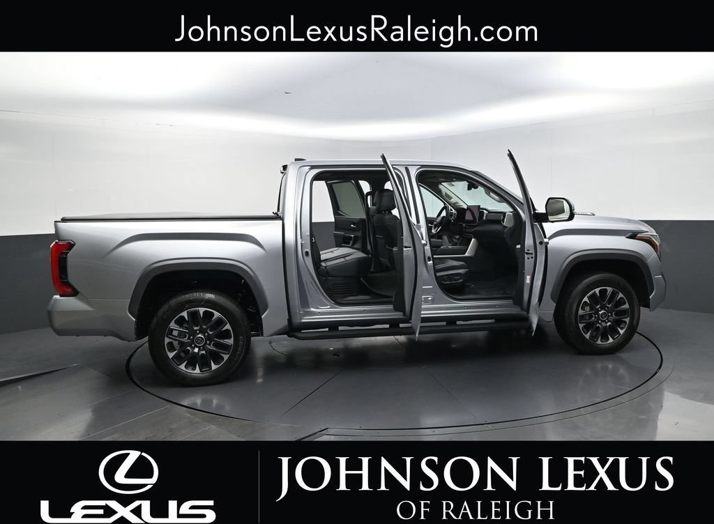 Used 2024 Toyota Tundra Limited AWD/4WD image 33