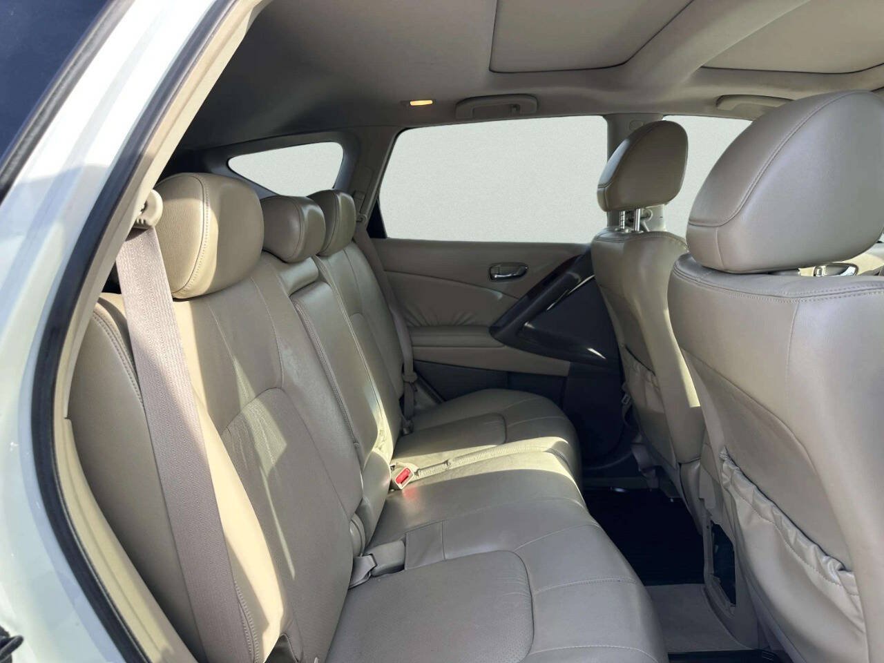 Used 2010 Nissan Murano LE AWD/4WD image 22