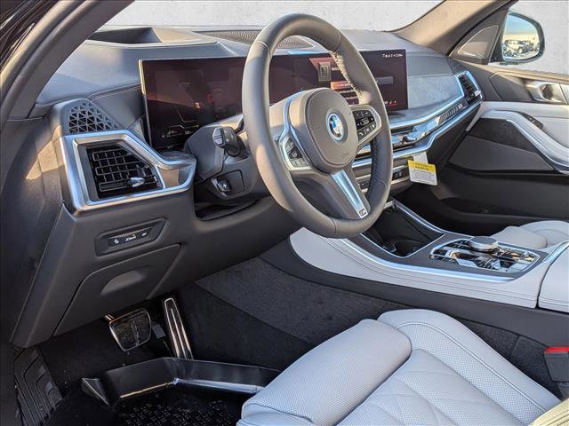 New 2026 BMW X5 xDrive50e w/ M Sport Package image 3