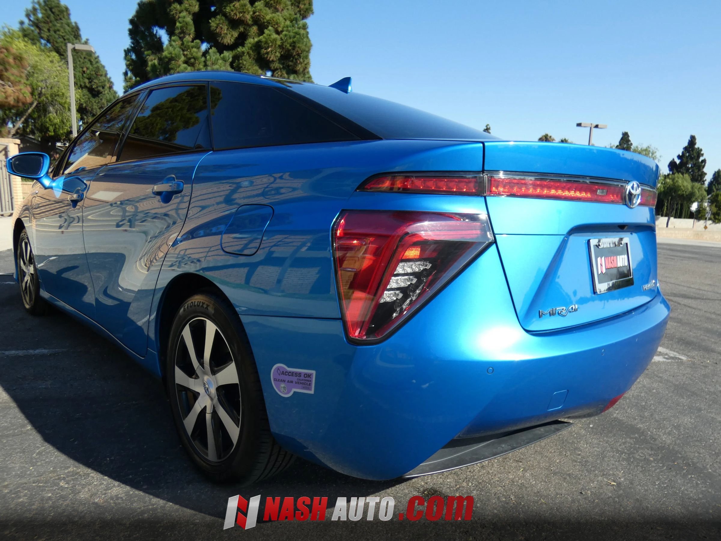 Used 2018 Toyota Mirai FWD image 12