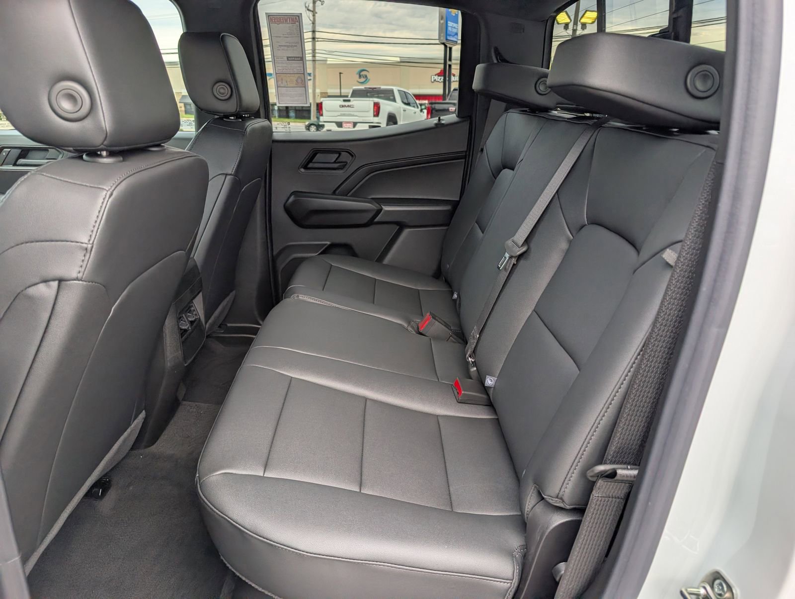 New 2026 Chevrolet Colorado W/T image 10