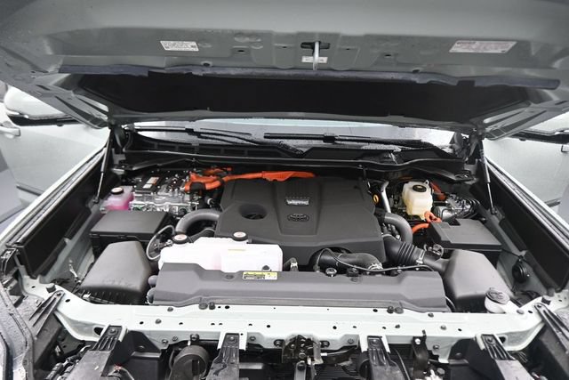 Used 2026 Toyota Sequoia Platinum AWD/4WD image 12
