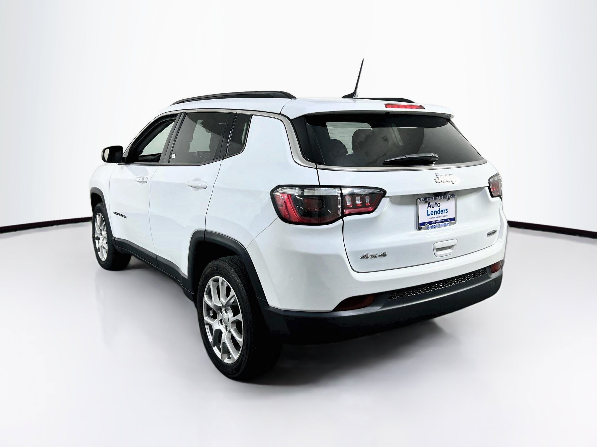Used 2022 Jeep Compass Latitude AWD/4WD image 7