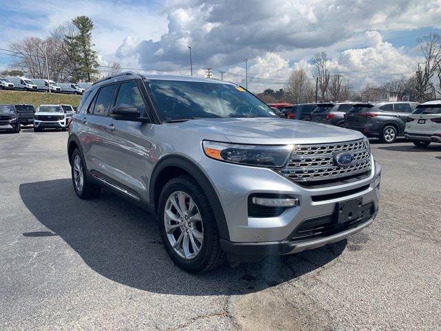 Used 2021 Ford Explorer Limited w/ Equipment Group 301A image 2