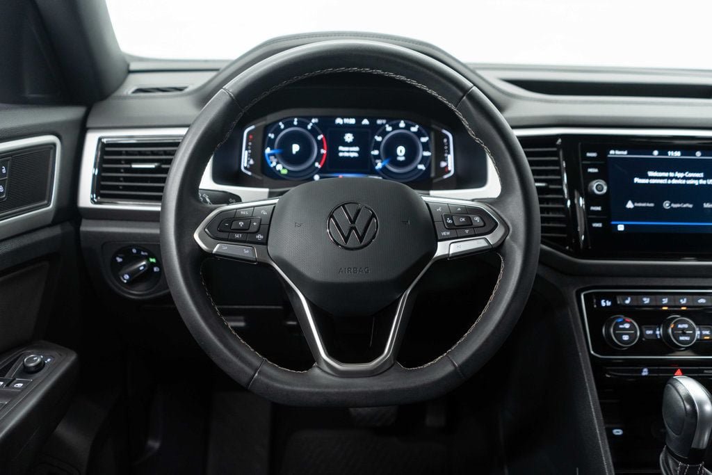 Used 2023 Volkswagen Atlas Cross Sport SE w/ Black Wheel Package AWD/4WD image 14