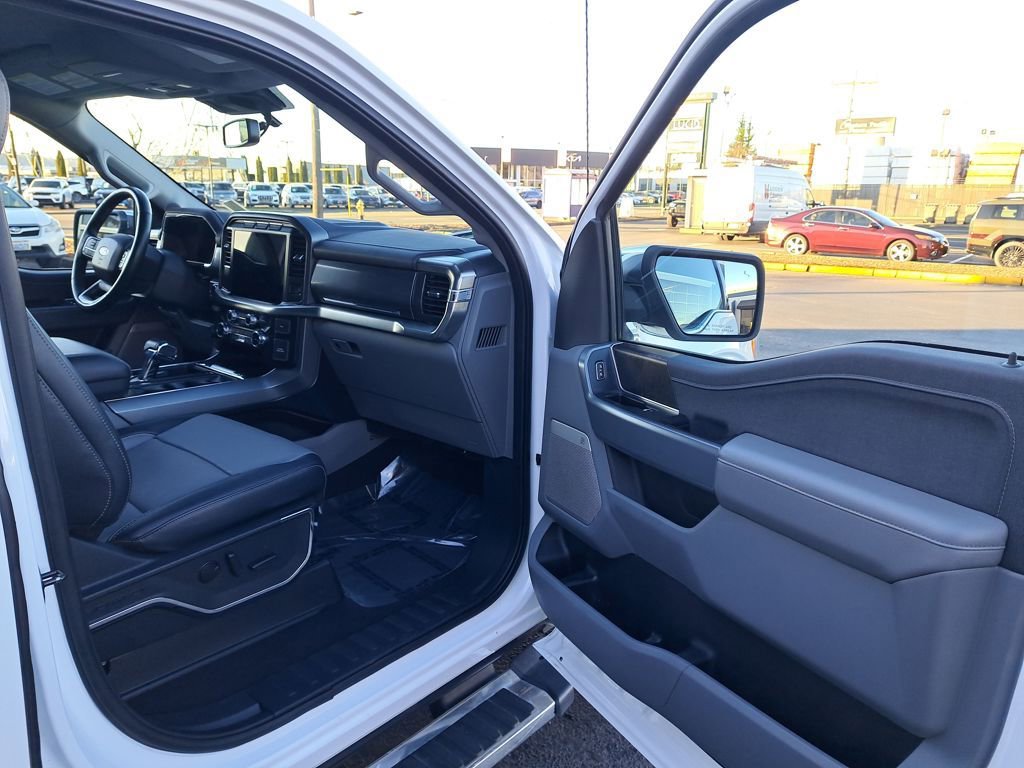 Used 2023 Ford F150 Lariat image 17