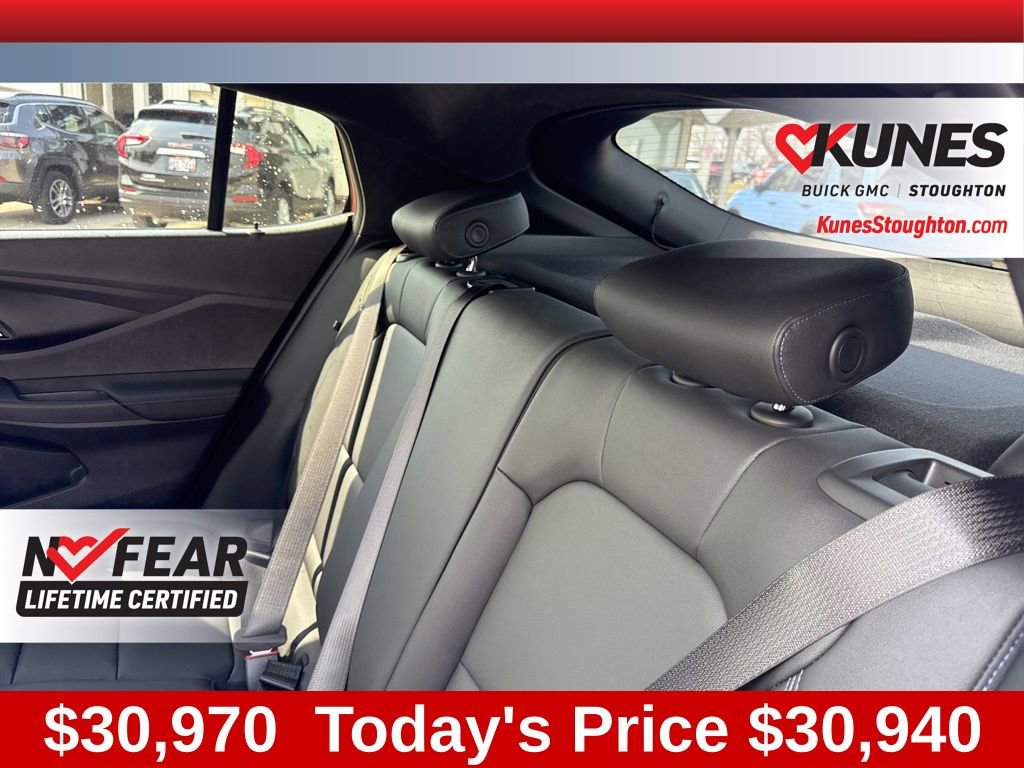 New 2026 Buick Envista Sport Touring image 38