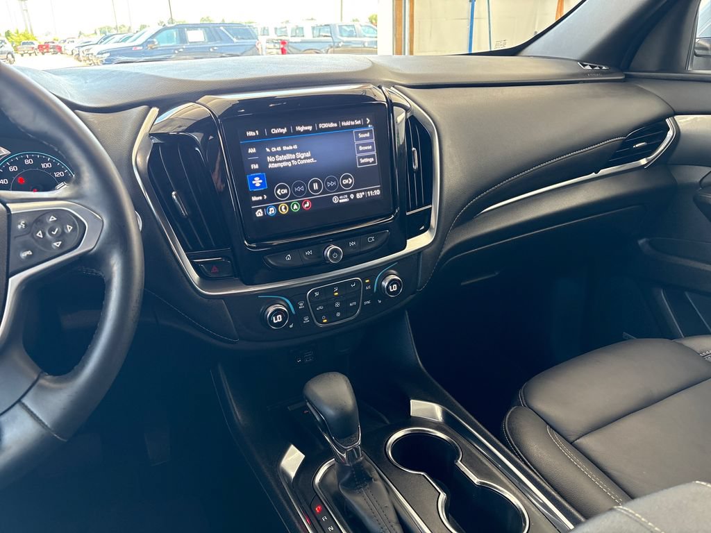 Used 2023 Chevrolet Traverse LT w/ LT Premium Package AWD/4WD image 23