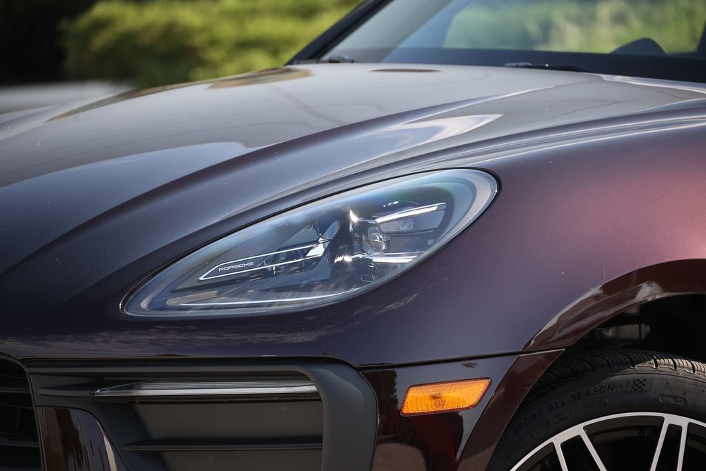Certified 2026 Porsche Macan AWD/4WD image 13