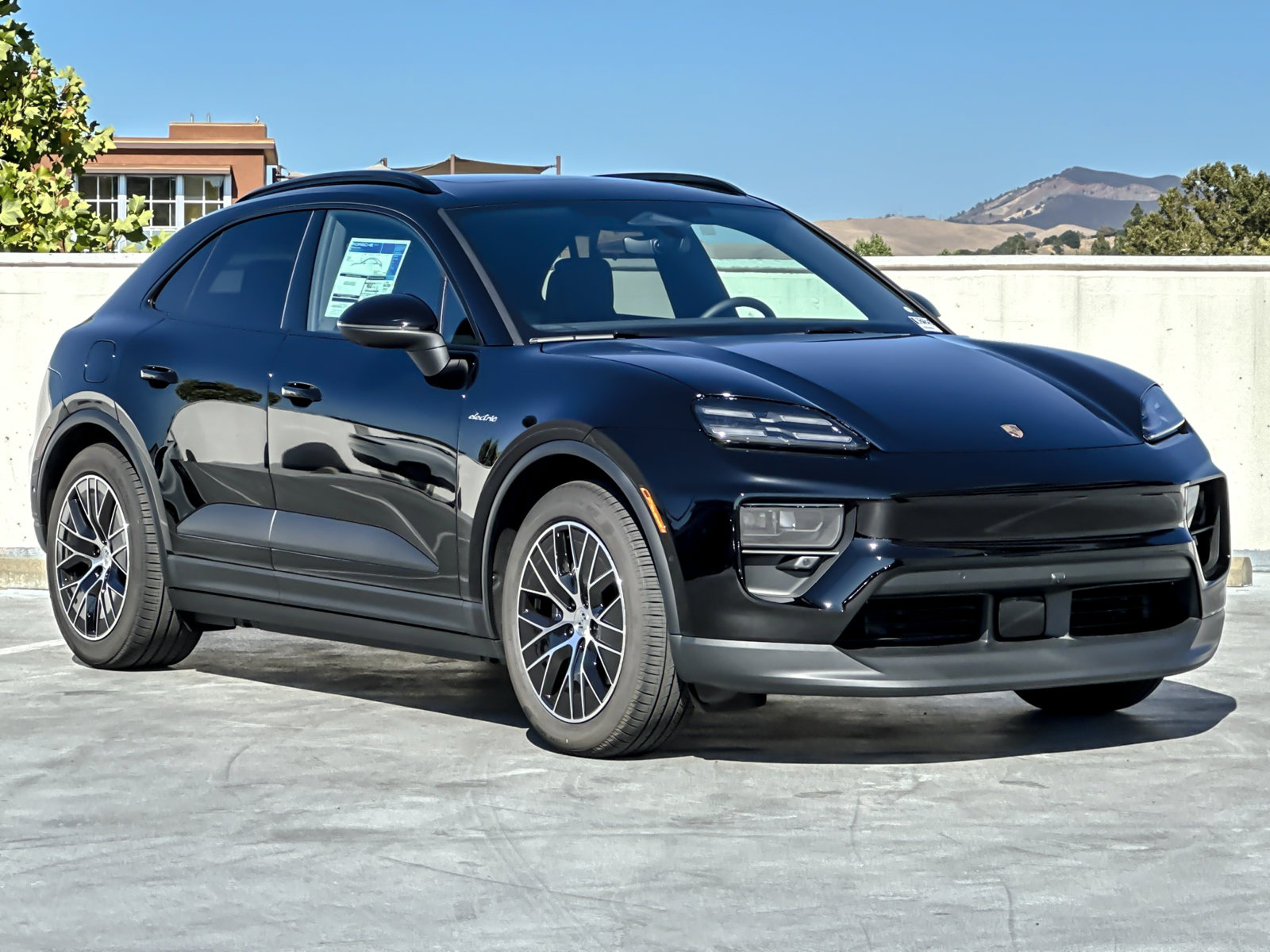 New 2026 Porsche Macan 4 Electric AWD/4WD image 11