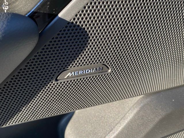 Used 2020 Land Rover Range Rover Velar S image 12