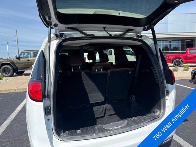 Used 2017 Chrysler Pacifica Limited FWD image 7