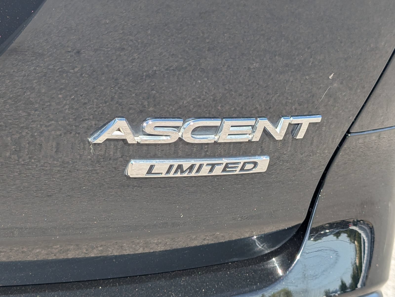 Used 2022 Subaru Ascent Limited AWD/4WD image 5