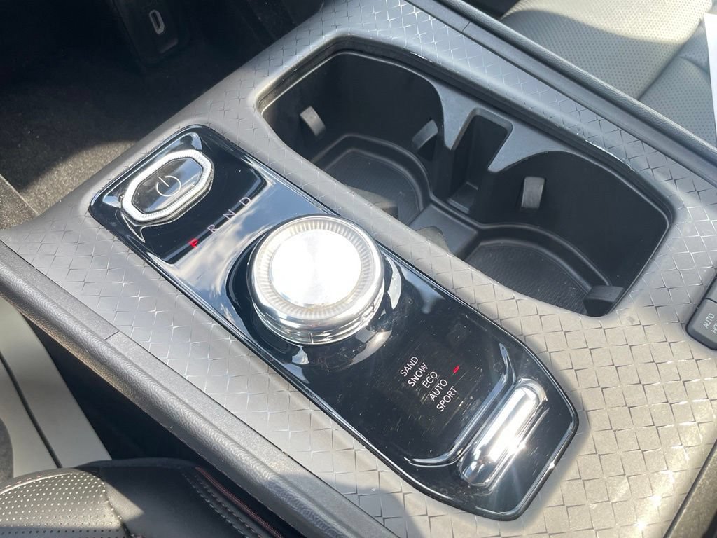Used 2024 Jeep Wagoneer Launch Edition AWD/4WD image 26