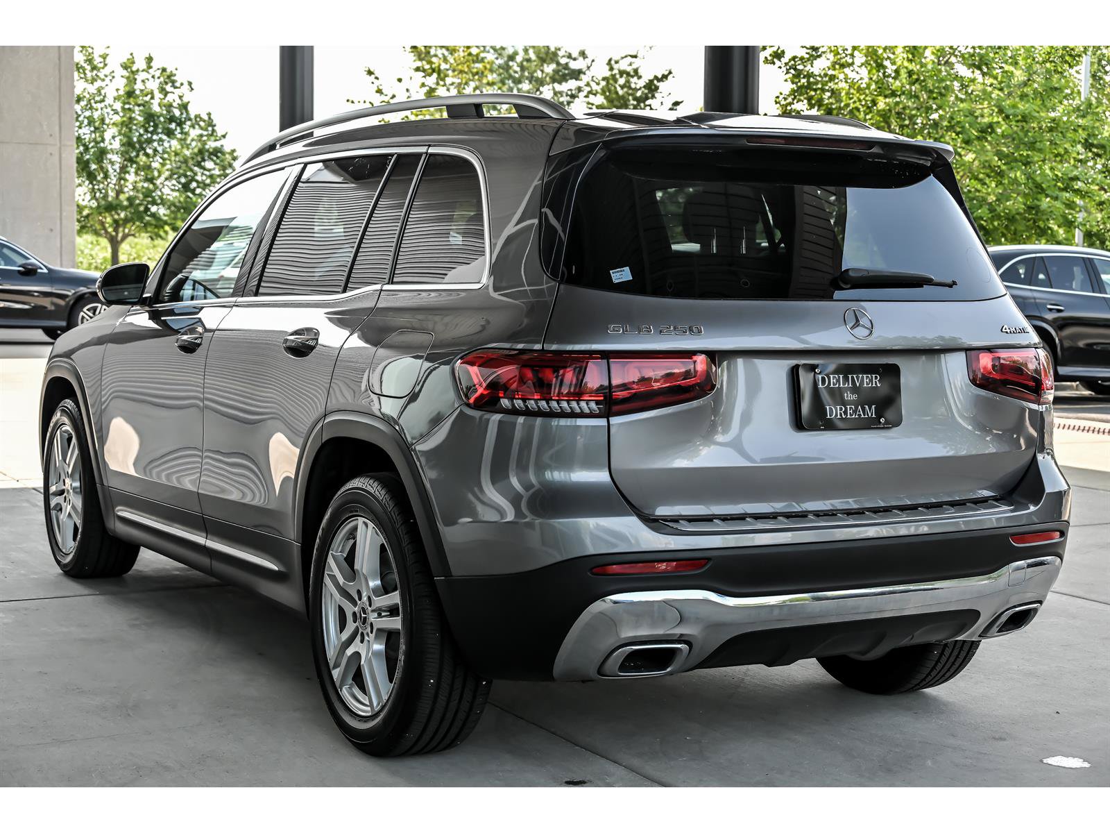 Certified 2021 Mercedes-Benz GLB 250 4MATIC image 6