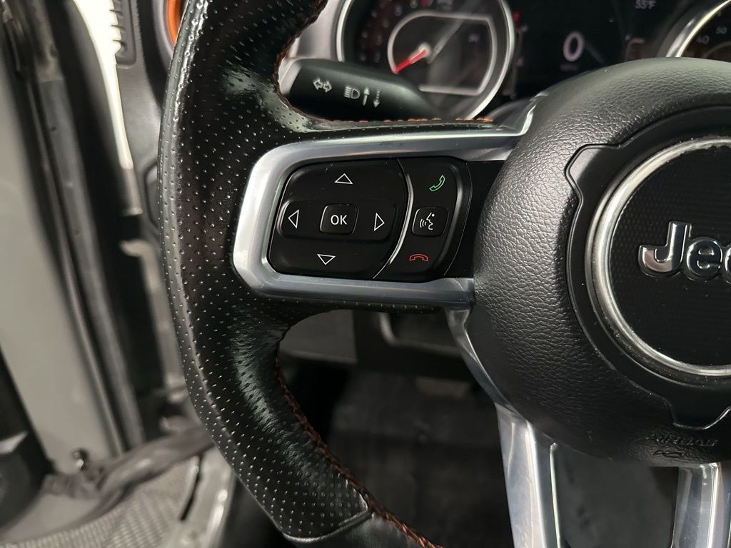 Used 2022 Jeep Gladiator Mojave w/ Cold Weather Group image 16