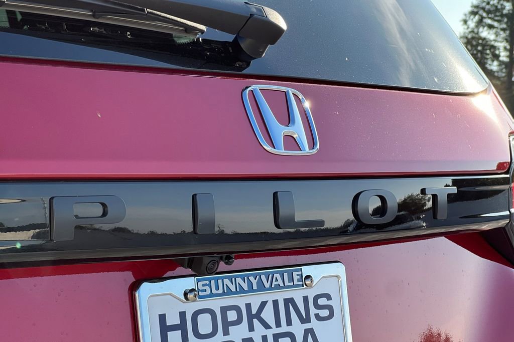 New 2026 Honda Pilot Sport image 6