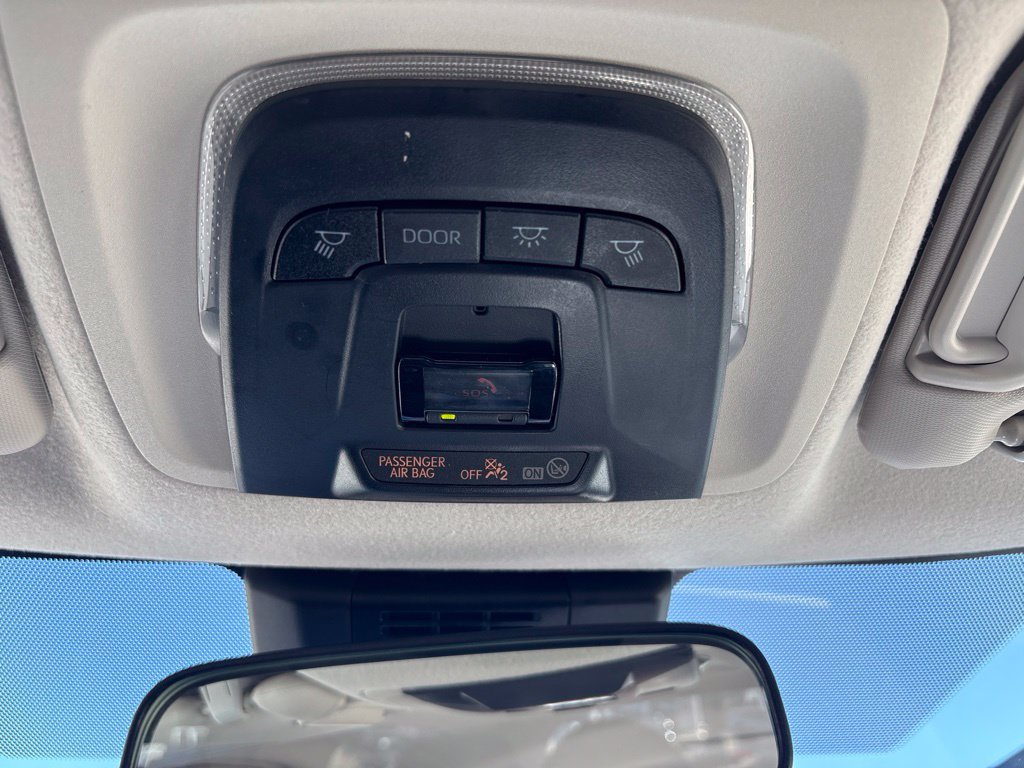 Used 2025 Toyota Corolla LE FWD image 31