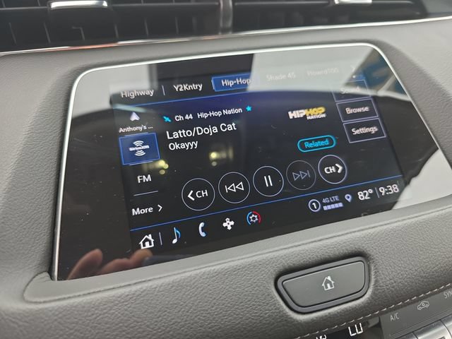 Certified 2023 Cadillac XT4 Luxury w/ Cold Weather Package FWD image 20