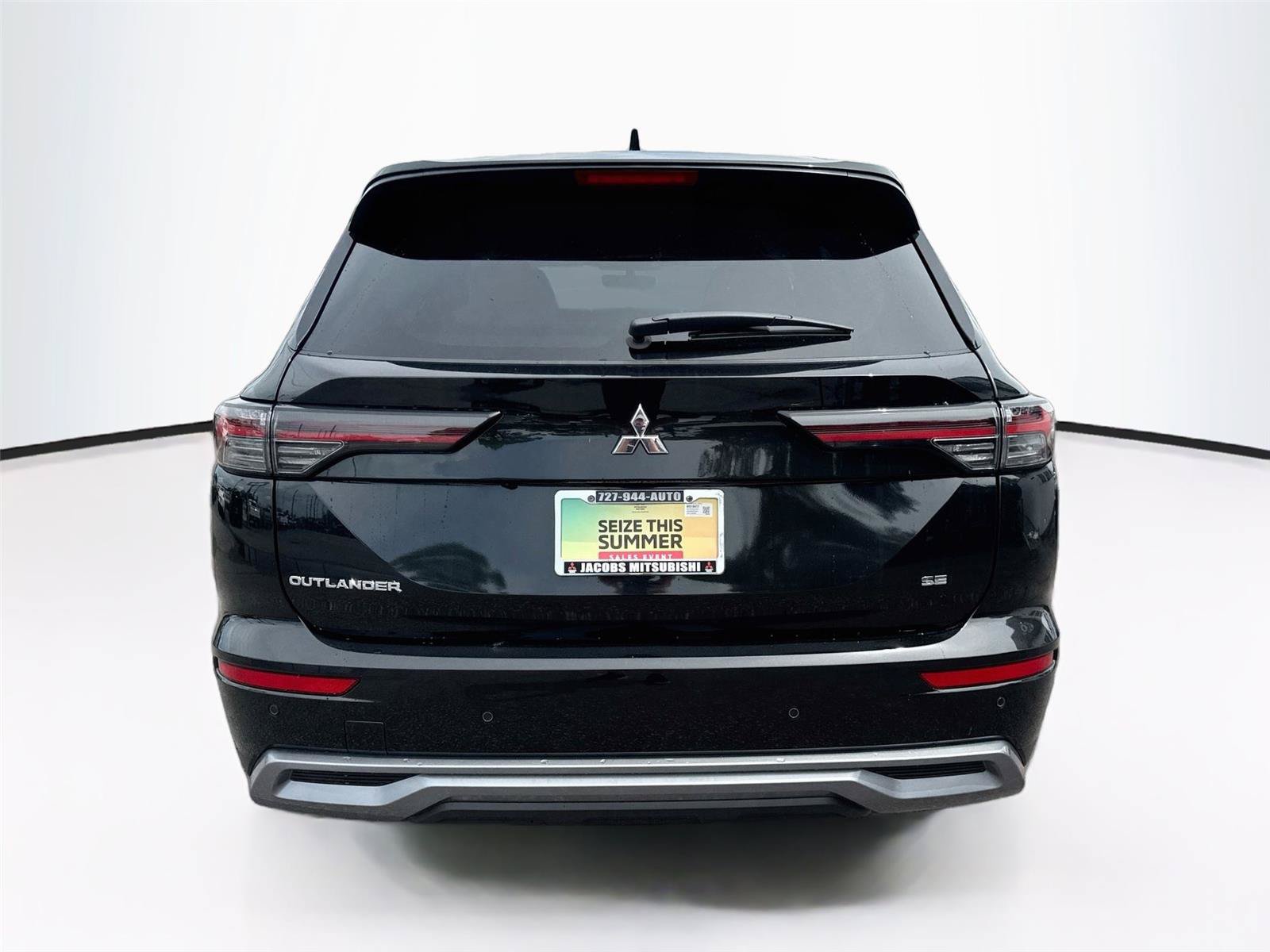 New 2026 Mitsubishi Outlander SE FWD image 4