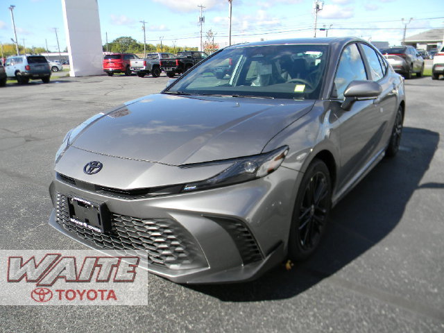 New 2026 Toyota Camry SE FWD image 4