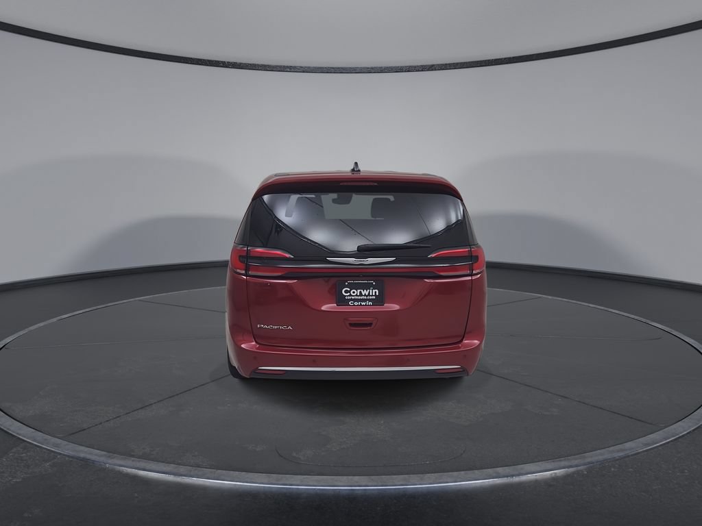 Used 2024 Chrysler Pacifica Touring-L FWD image 15