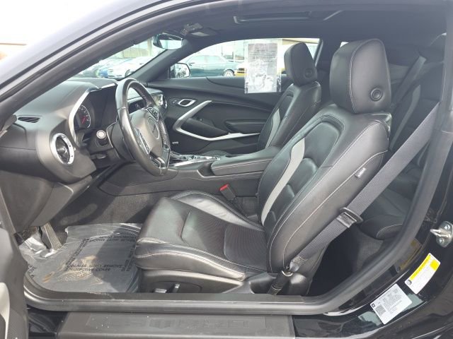 Used 2020 Chevrolet Camaro LT w/ RS Package image 14