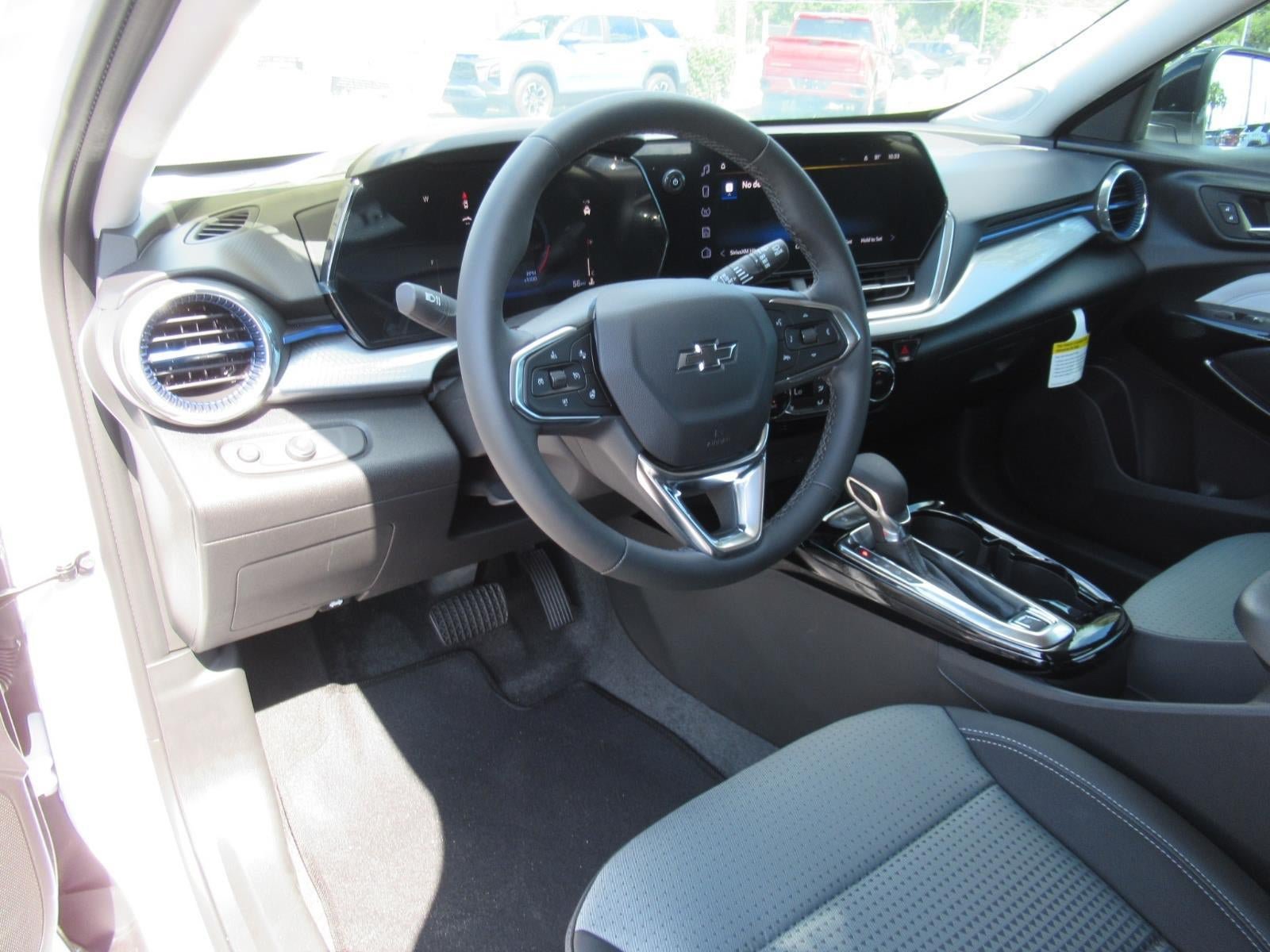 New 2026 Chevrolet Trax LT w/ Driver Confidence Package FWD image 18