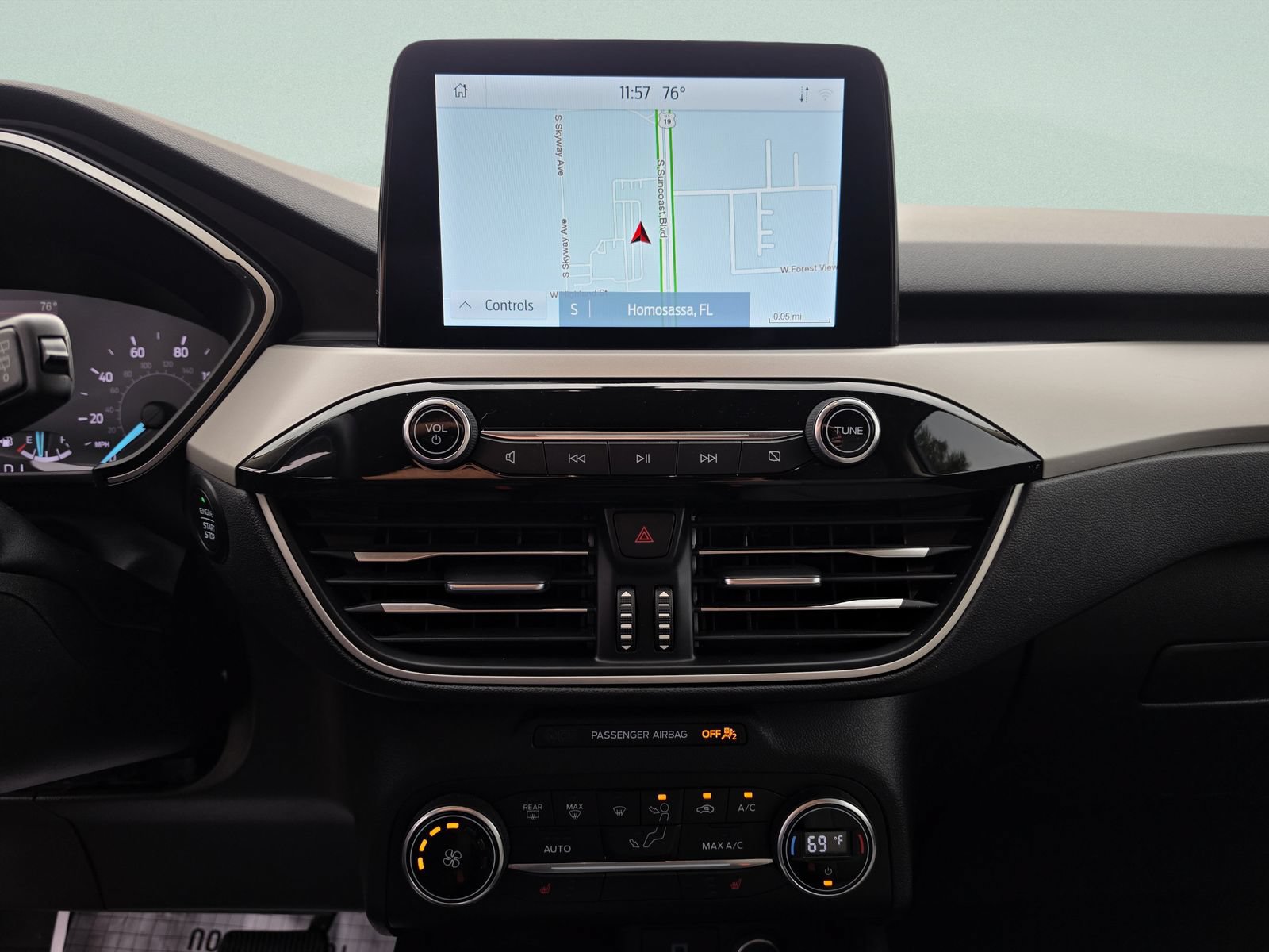 Used 2020 Ford Escape SE FWD image 26