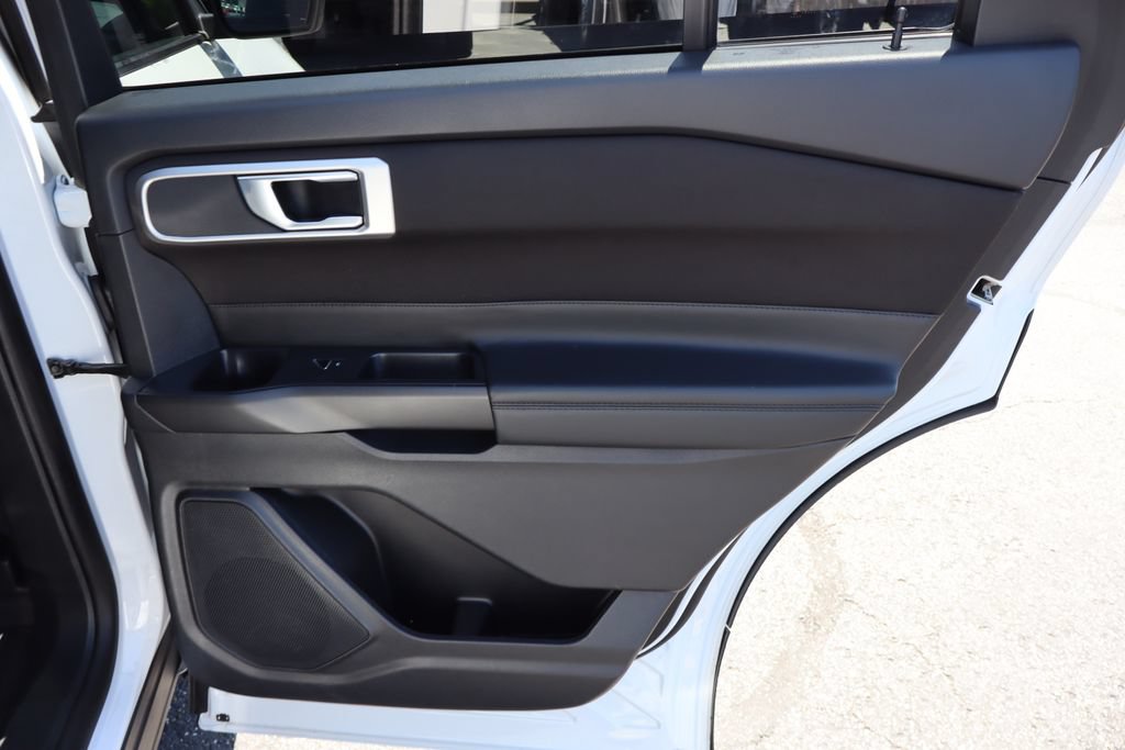 Used 2020 Ford Explorer XLT w/ Comfort Package AWD/4WD image 30