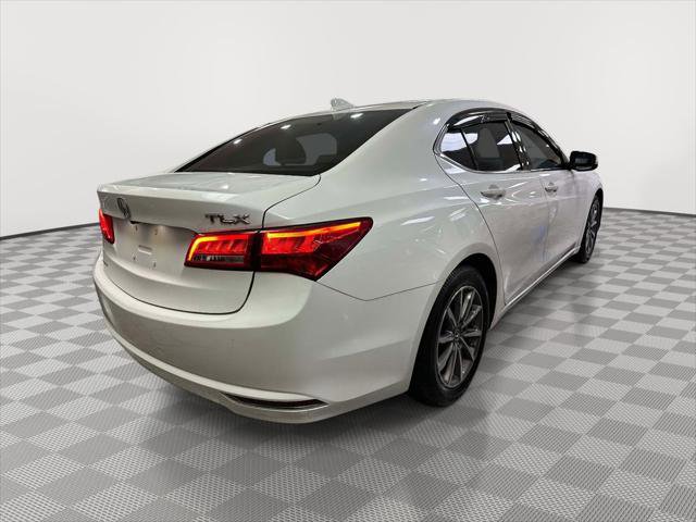 Used 2020 Acura TLX image 2