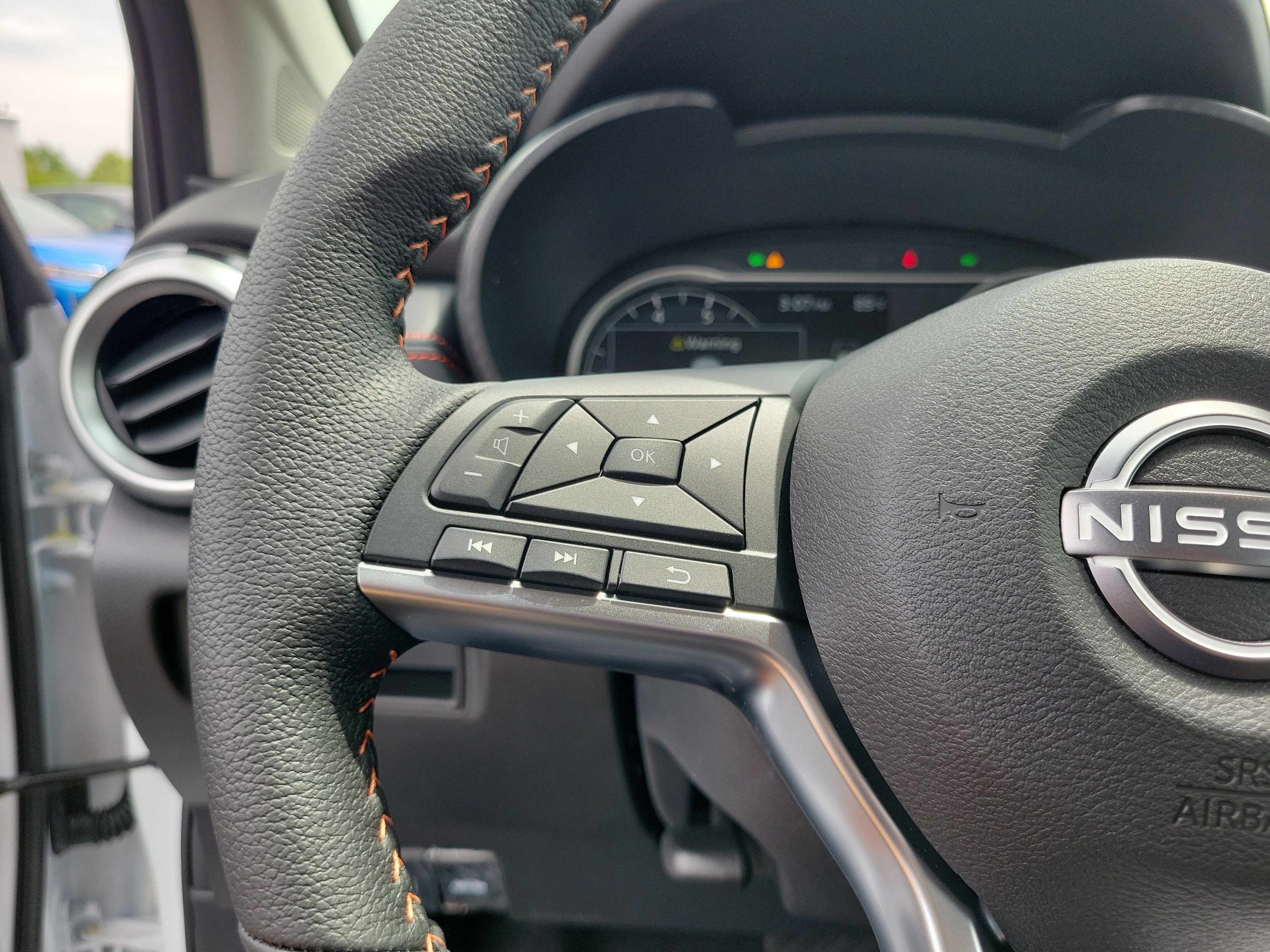 Used 2025 Nissan Versa SR w/ Trunk Package image 22