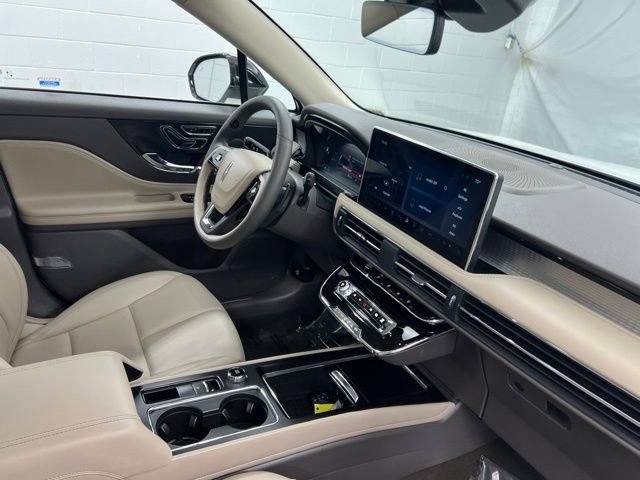 Used 2023 Lincoln Corsair AWD w/ Equipment Group 101A image 26