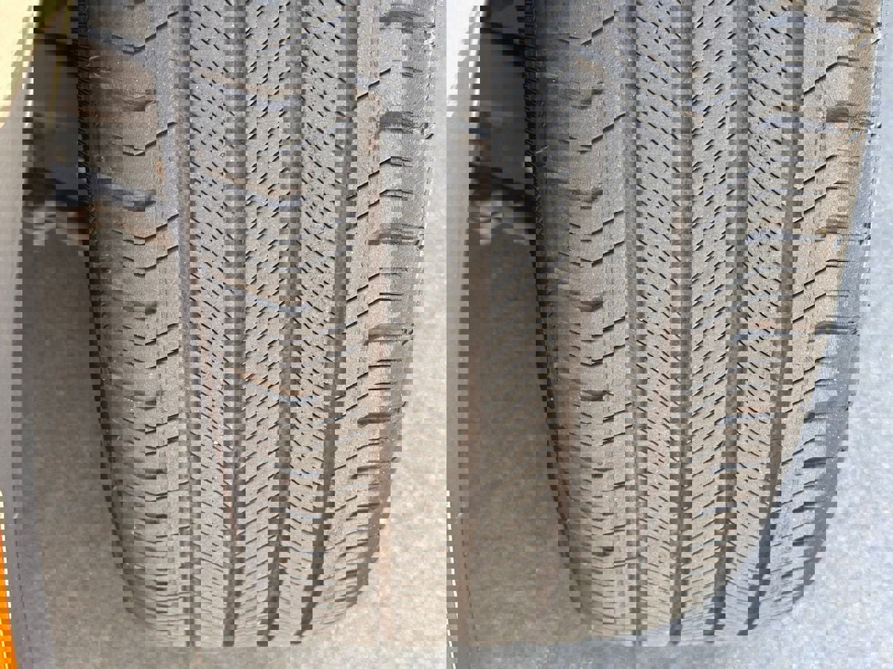 Used 2024 BMW 530i w/ Premium Package image 3