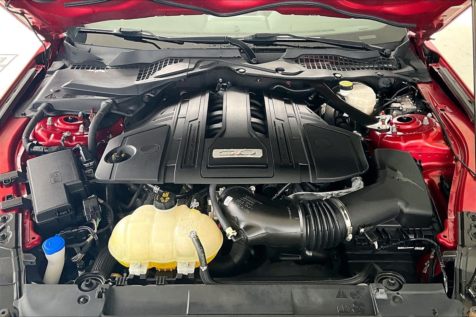 Used 2021 Ford Mustang GT Premium w/ Equipment Group 401A RWD image 30