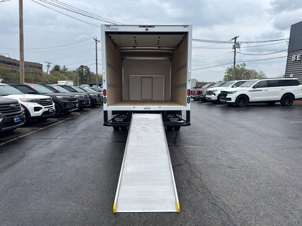 New 2027 Ford E-450 and Econoline 450 Super Duty RWD image 7