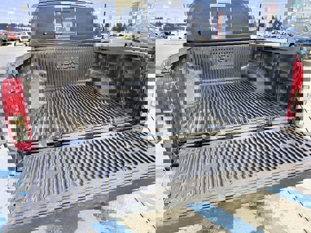 Used 2016 Nissan Frontier SV image 9