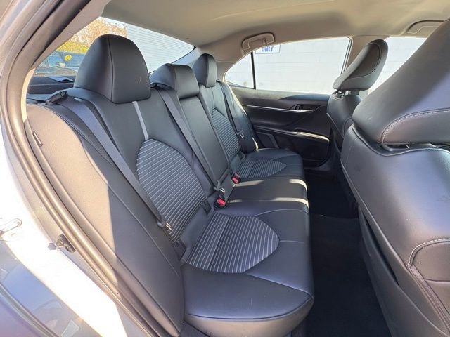 Used 2024 Toyota Camry SE image 25