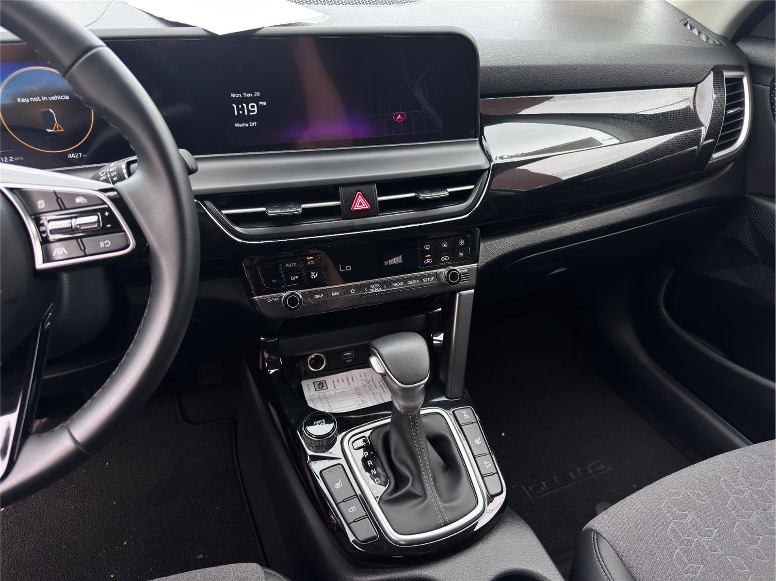 Used 2024 Kia Seltos S image 13
