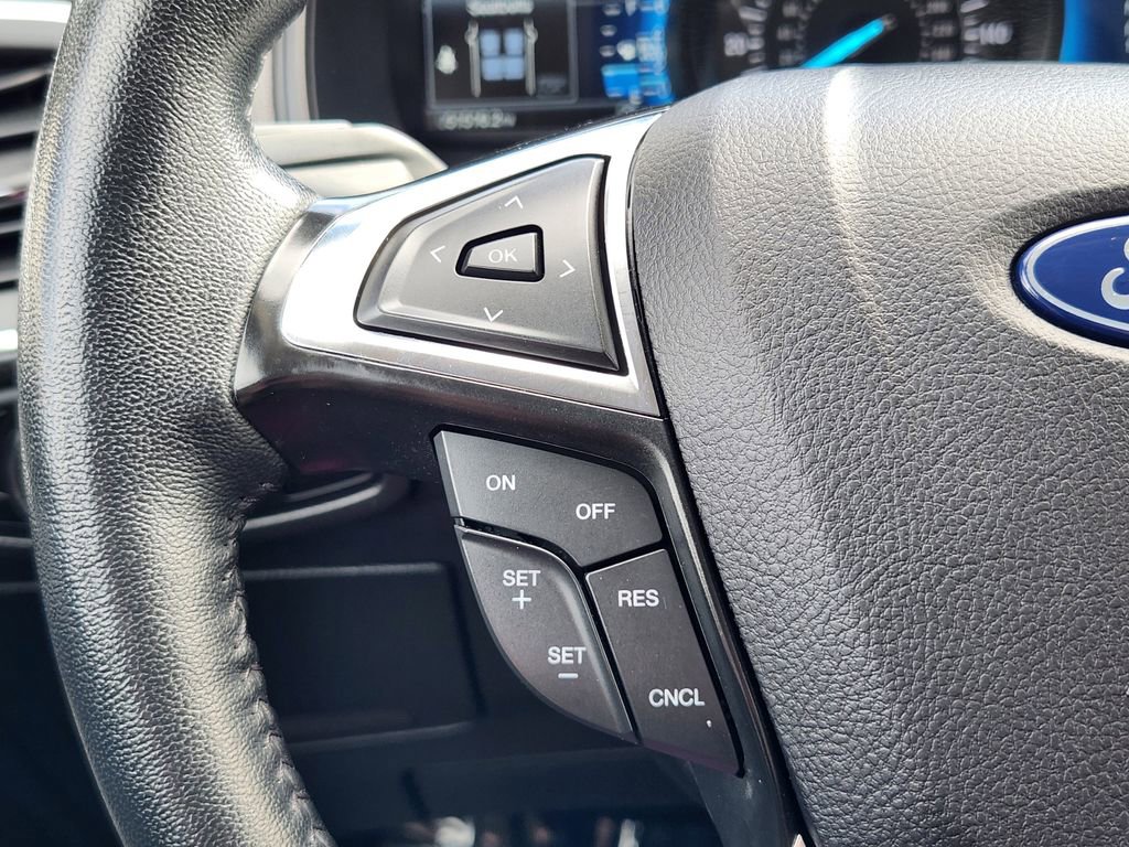 Used 2024 Ford Edge Titanium image 19