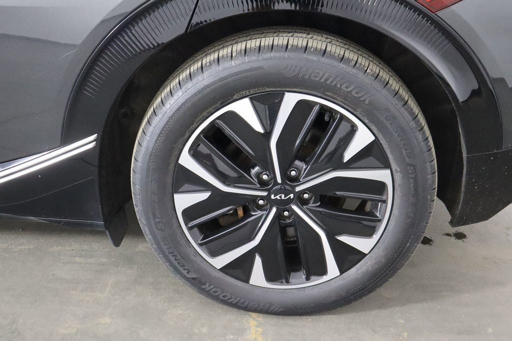 Used 2022 Kia EV6 Wind image 45