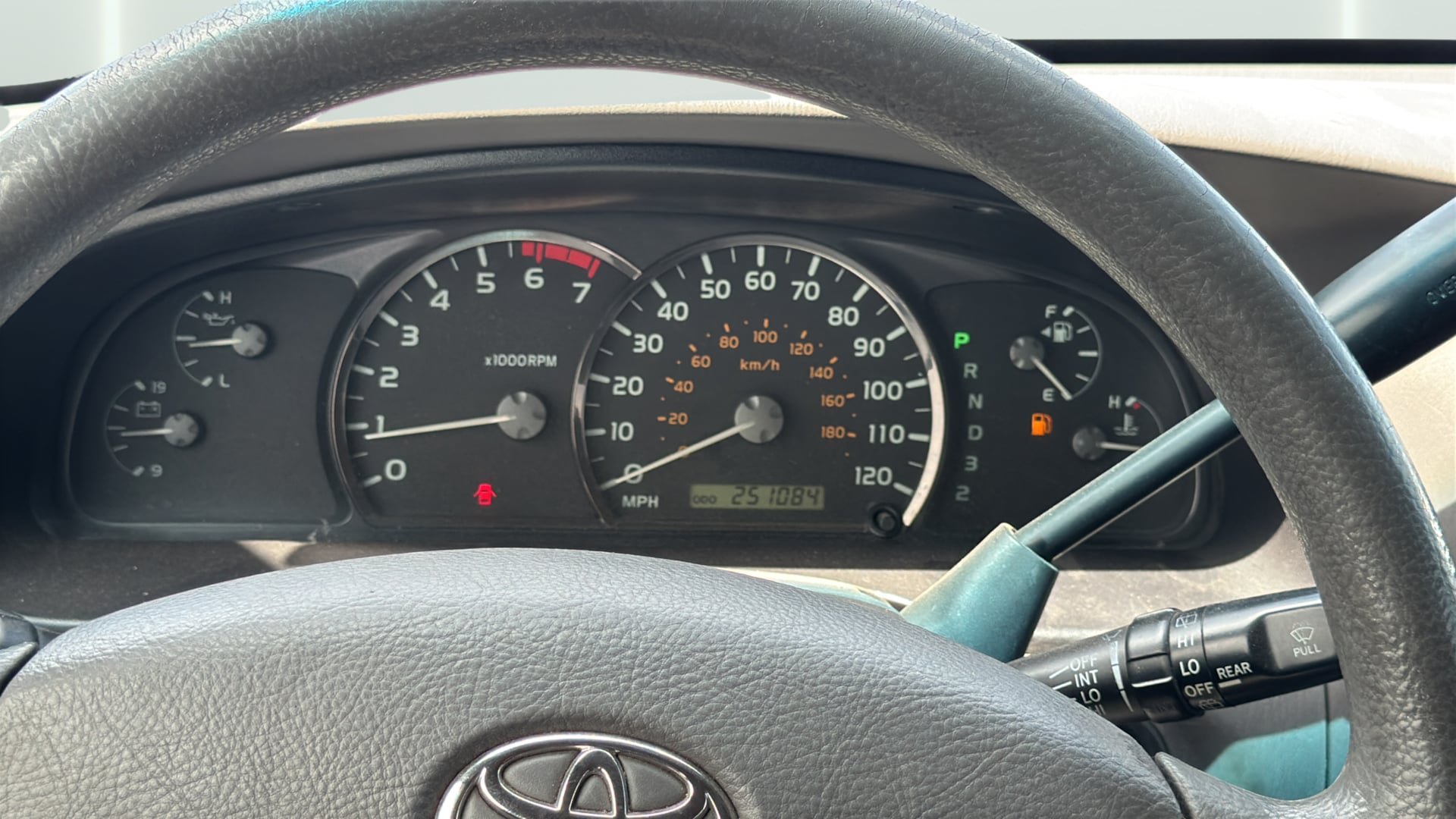 Used 2006 Toyota Sequoia SR5 RWD image 29